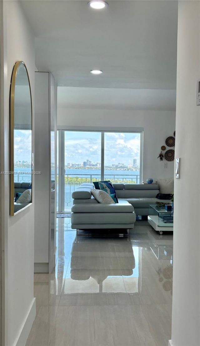 11111 NE Biscayne Blvd , Unit 16A, Miami, FL 33181 Photo