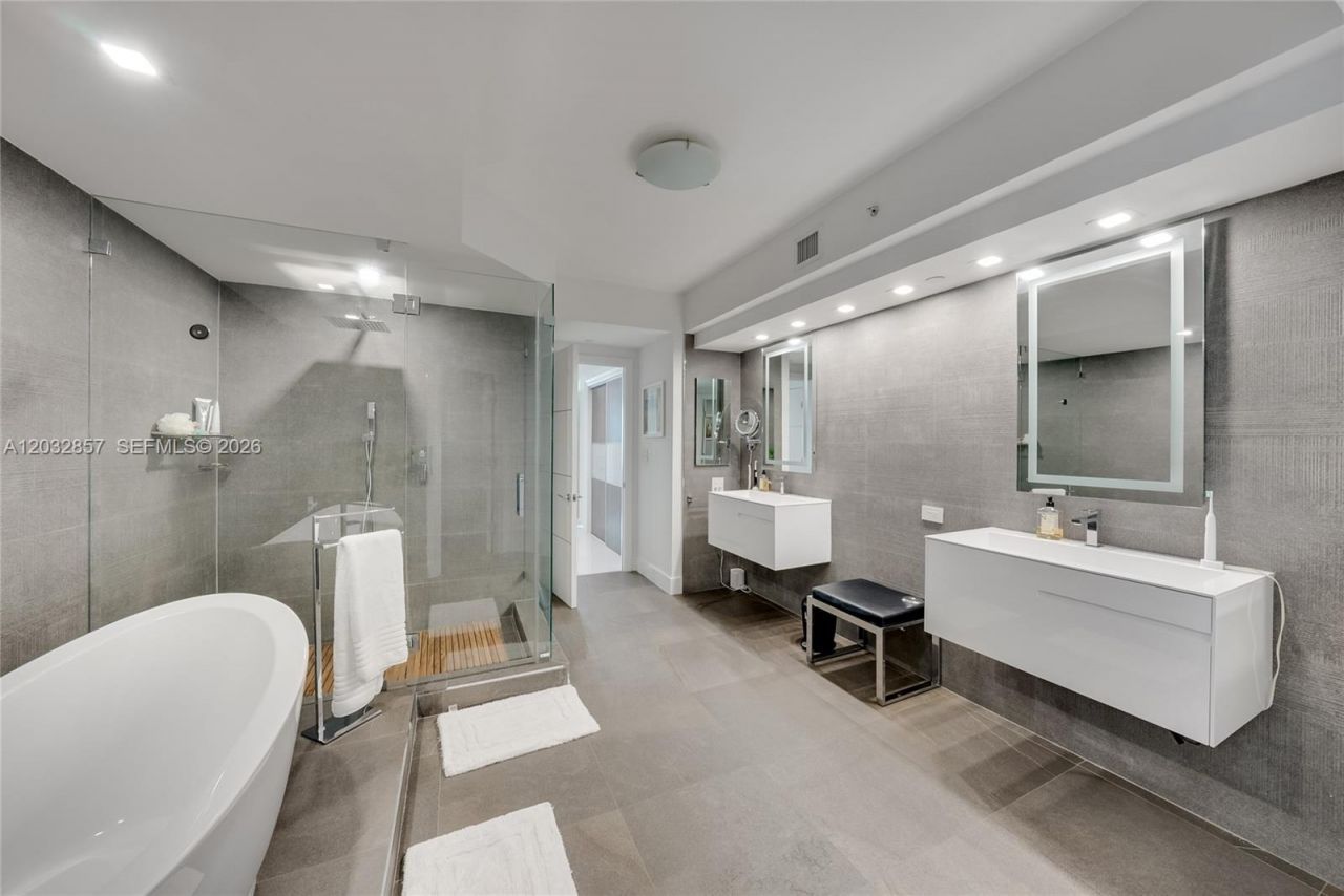 3201 NE 183rd St, Unit 1806, Aventura, FL 33160 Photo