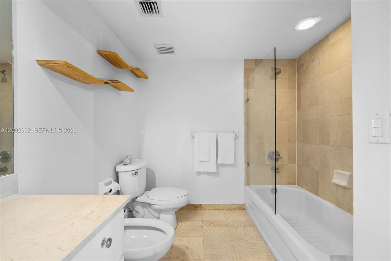 227 Michigan Ave , Unit 304, Miami Beach, FL 33139 Photo