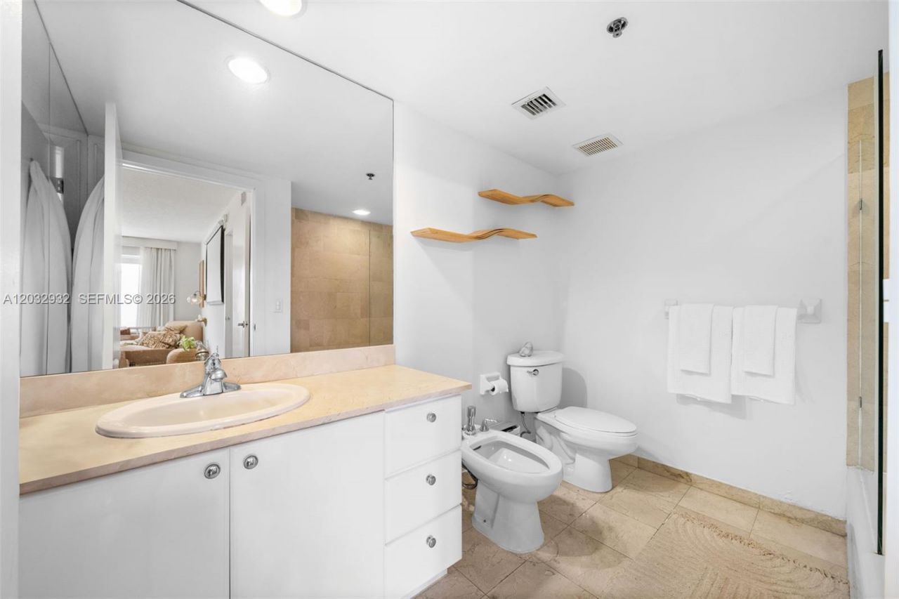 227 Michigan Ave , Unit 304, Miami Beach, FL 33139 Photo