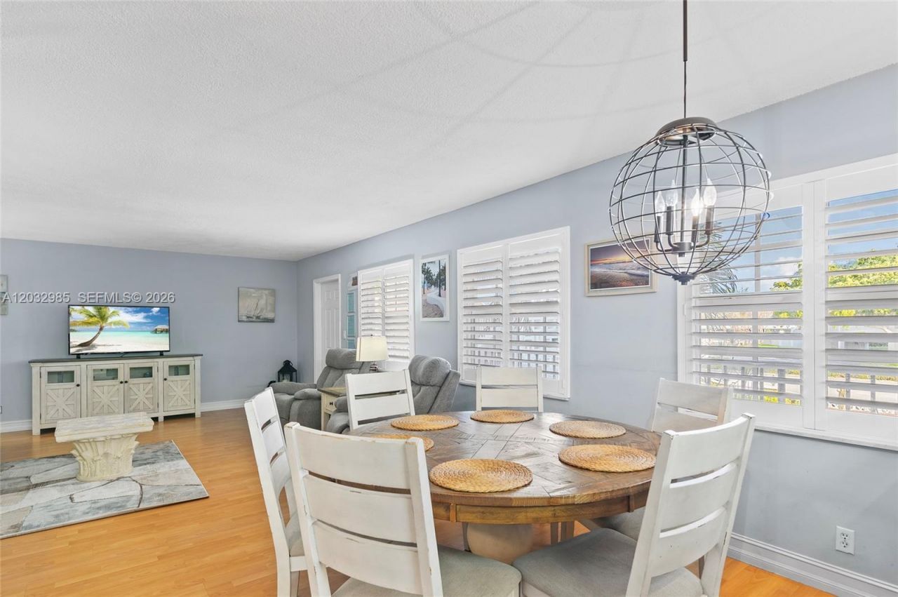 2424 NE 9th St, Unit 207, Fort Lauderdale, FL 33304 Photo