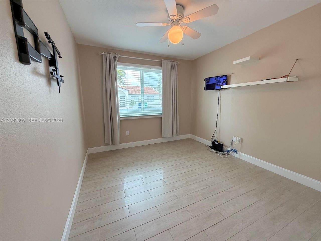 7675 NW 181st St , Unit 7675, Hialeah, FL 33015 Photo