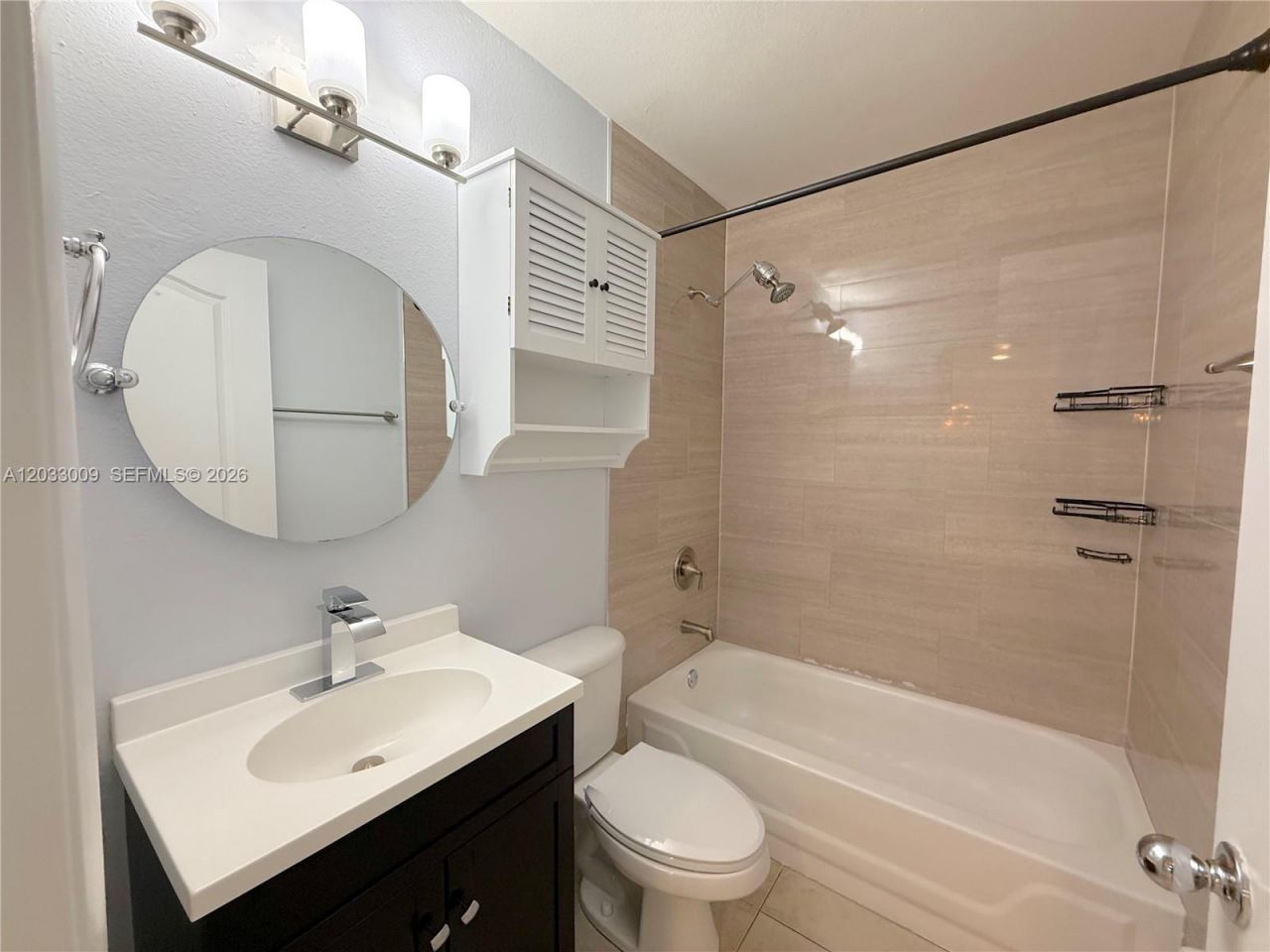 7675 NW 181st St, Unit 7675, Hialeah, FL 33015 Photo