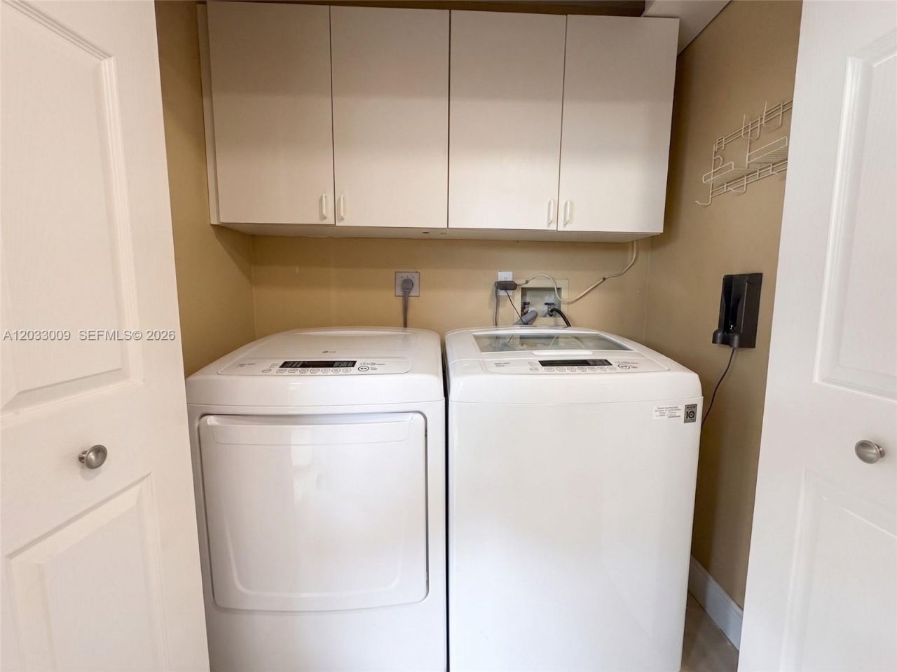7675 NW 181st St, Unit 7675, Hialeah, FL 33015 Photo