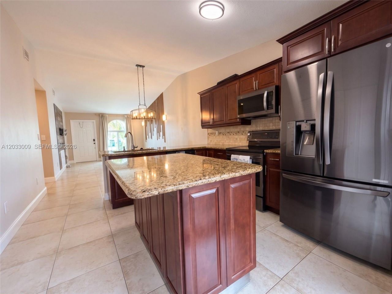 7675 NW 181st St, Unit 7675, Hialeah, FL 33015 Photo
