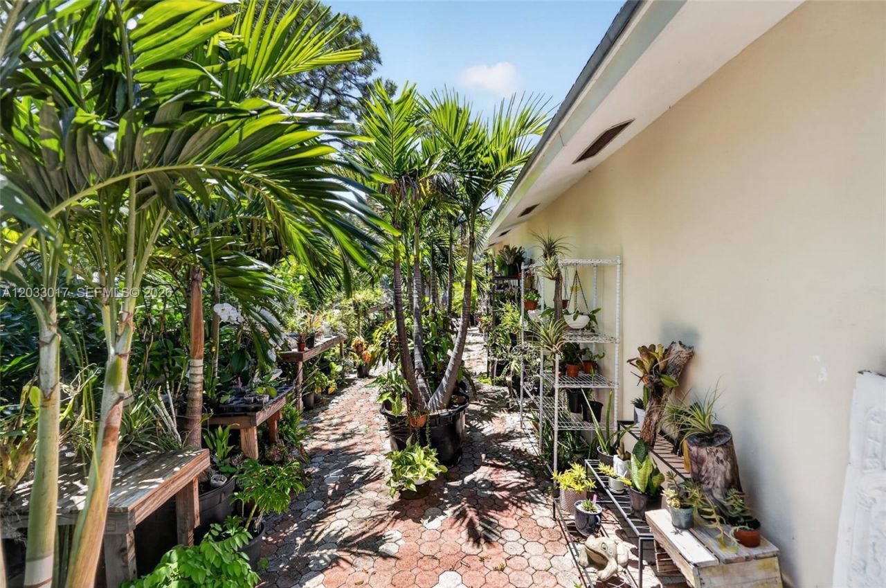12360 SE Dixie Hwy, Hobe Sound, FL 33455 Photo