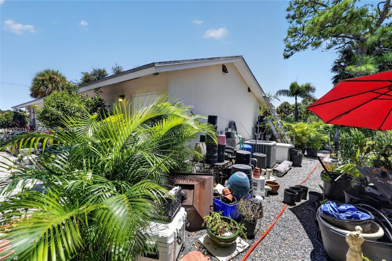 12360 SE Dixie Hwy, Hobe Sound, FL 33455 Photo