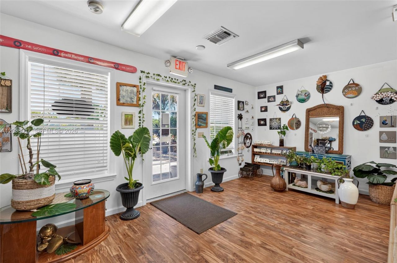12360 SE Dixie Hwy, Hobe Sound, FL 33455 Photo
