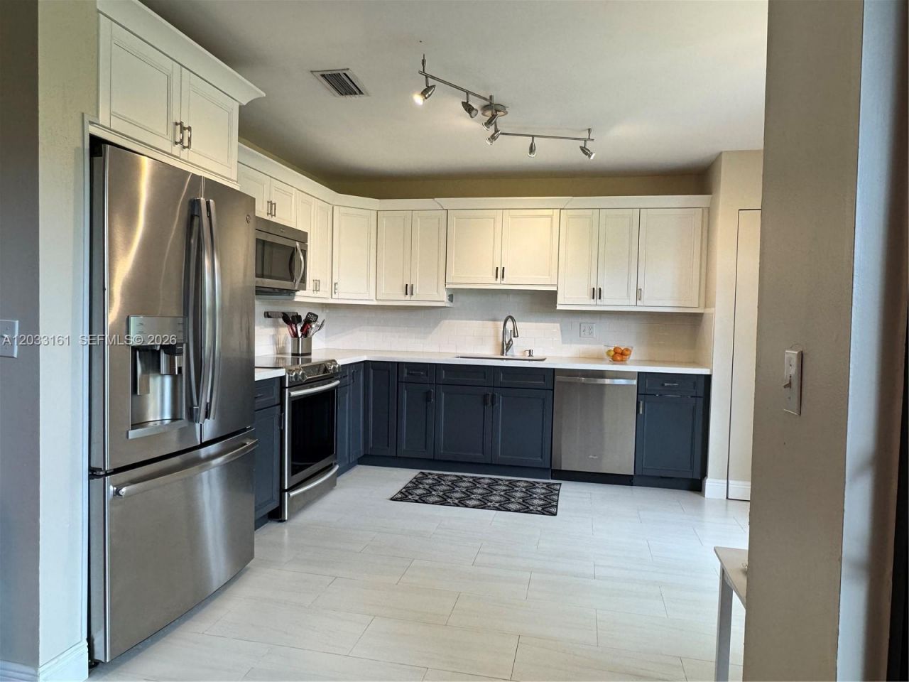 9023 Vineyard Lake Dr, Plantation, FL 33324 Photo