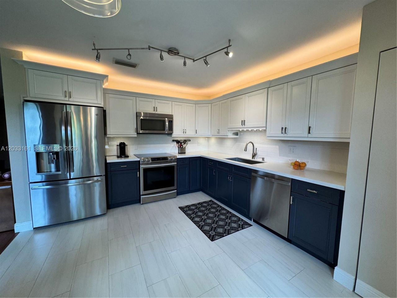 9023 Vineyard Lake Dr, Plantation, FL 33324 Photo