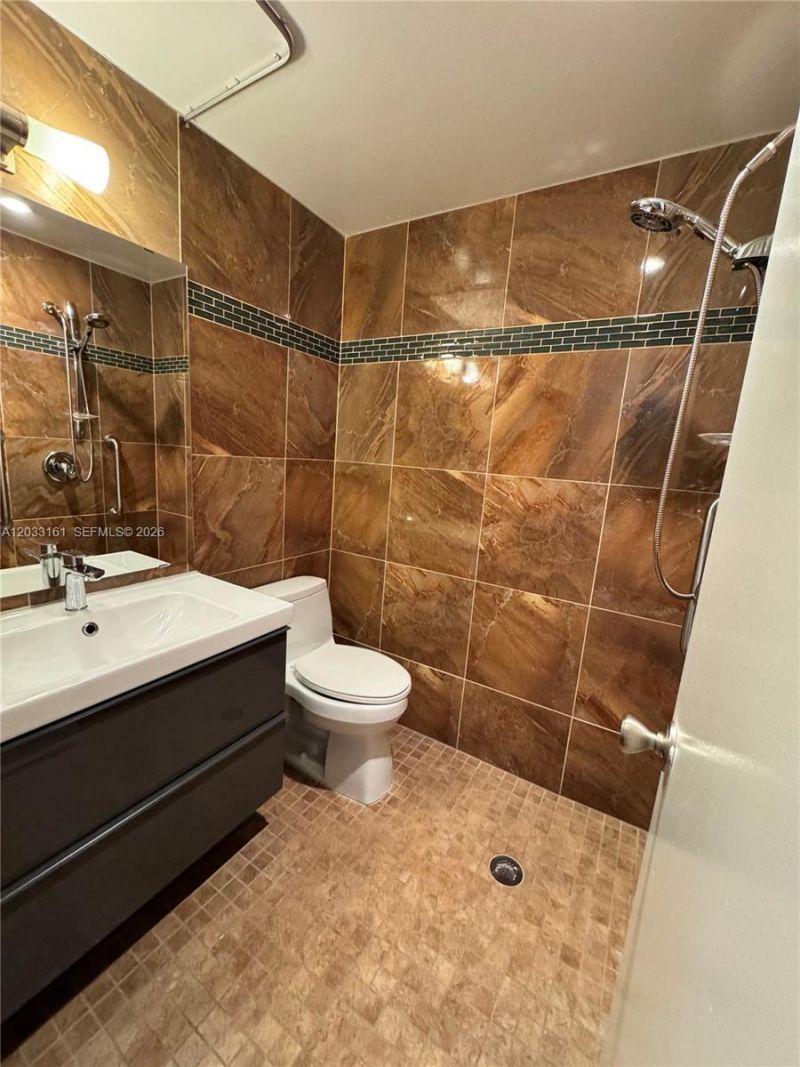 9023 Vineyard Lake Dr, Plantation, FL 33324 Photo
