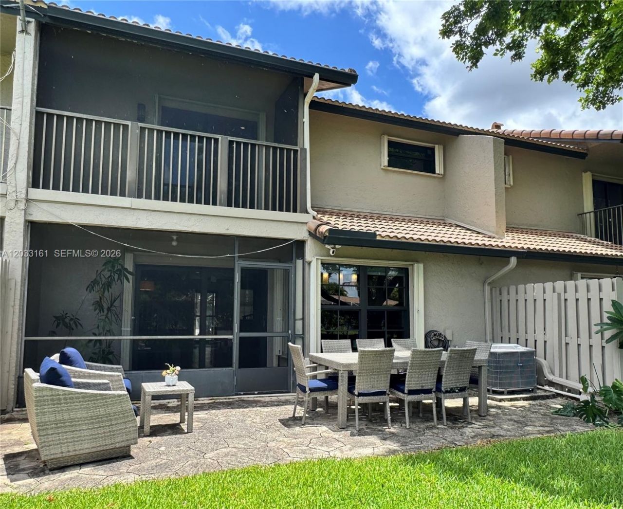 9023 Vineyard Lake Dr, Plantation, FL 33324 Photo