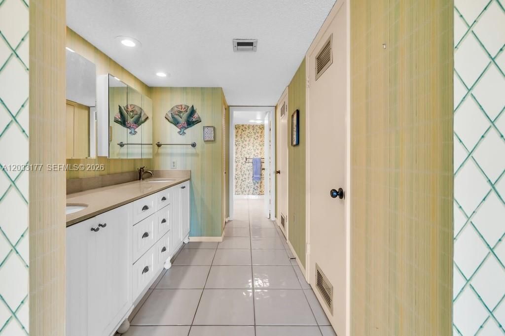 3100 NE 48th St , Unit 514, Fort Lauderdale, FL 33308 Photo