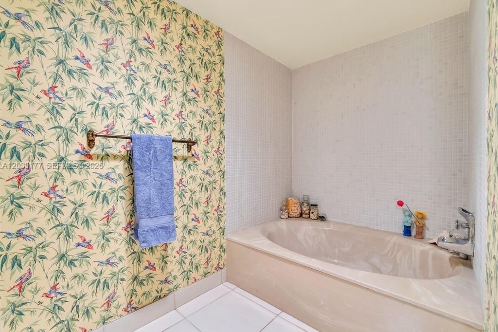 3100 NE 48th St , Unit 514, Fort Lauderdale, FL 33308 Photo