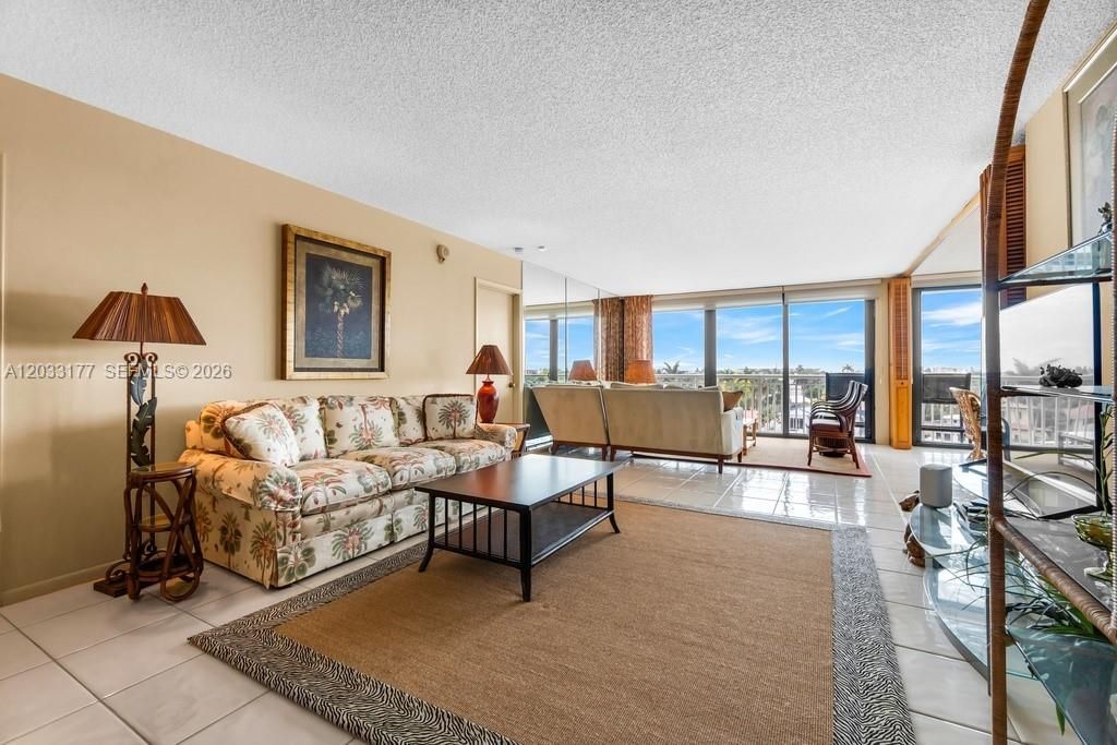 3100 NE 48th St , Unit 514, Fort Lauderdale, FL 33308 Photo