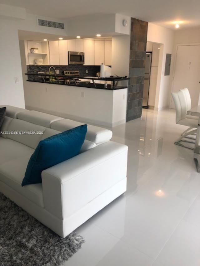 2030 S Ocean Dr , Unit 1706, Hallandale Beach, FL 33009 Photo