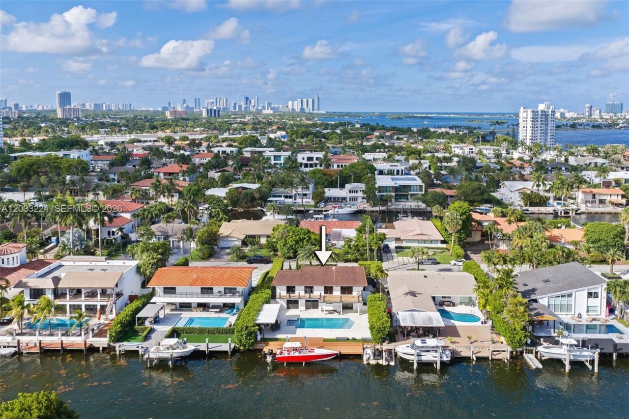 1942 NE 119th Rd, North Miami, FL 33181 Photo