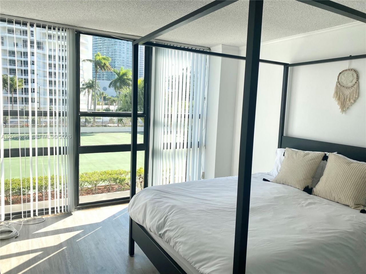 600 NE 36th St, Unit 211, Miami, FL 33137 Photo