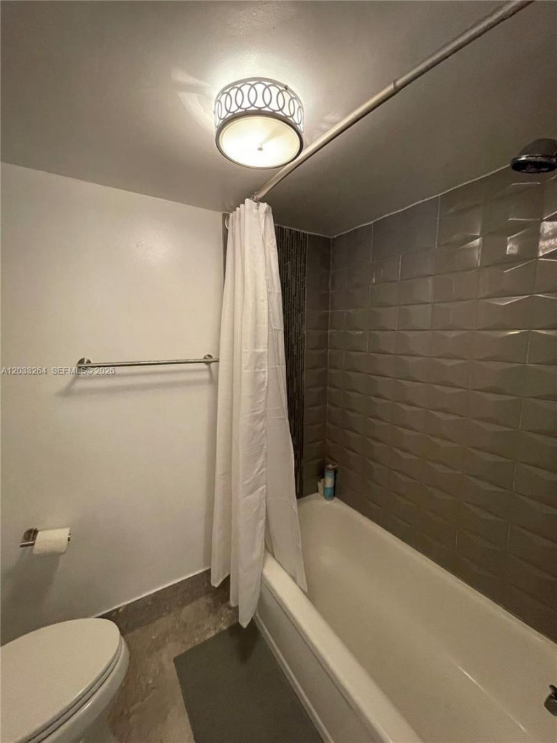 600 NE 36th St, Unit 211, Miami, FL 33137 Photo