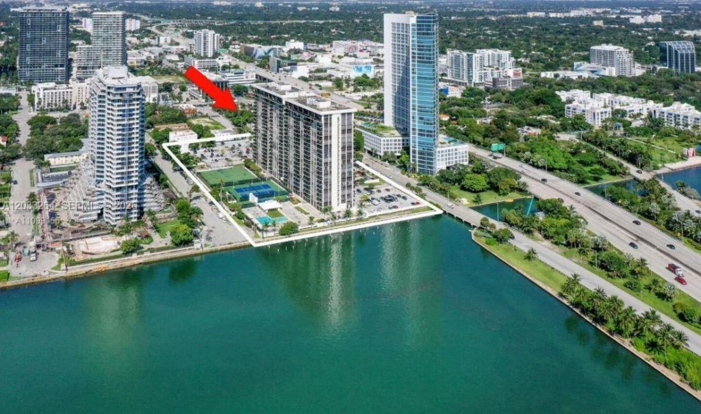 600 NE 36th St, Unit 211, Miami, FL 33137 Photo
