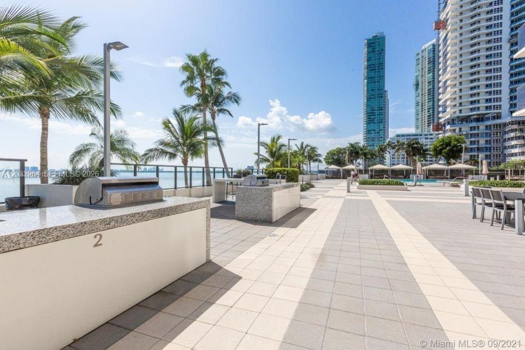 600 NE 36th St, Unit 211, Miami, FL 33137 Photo