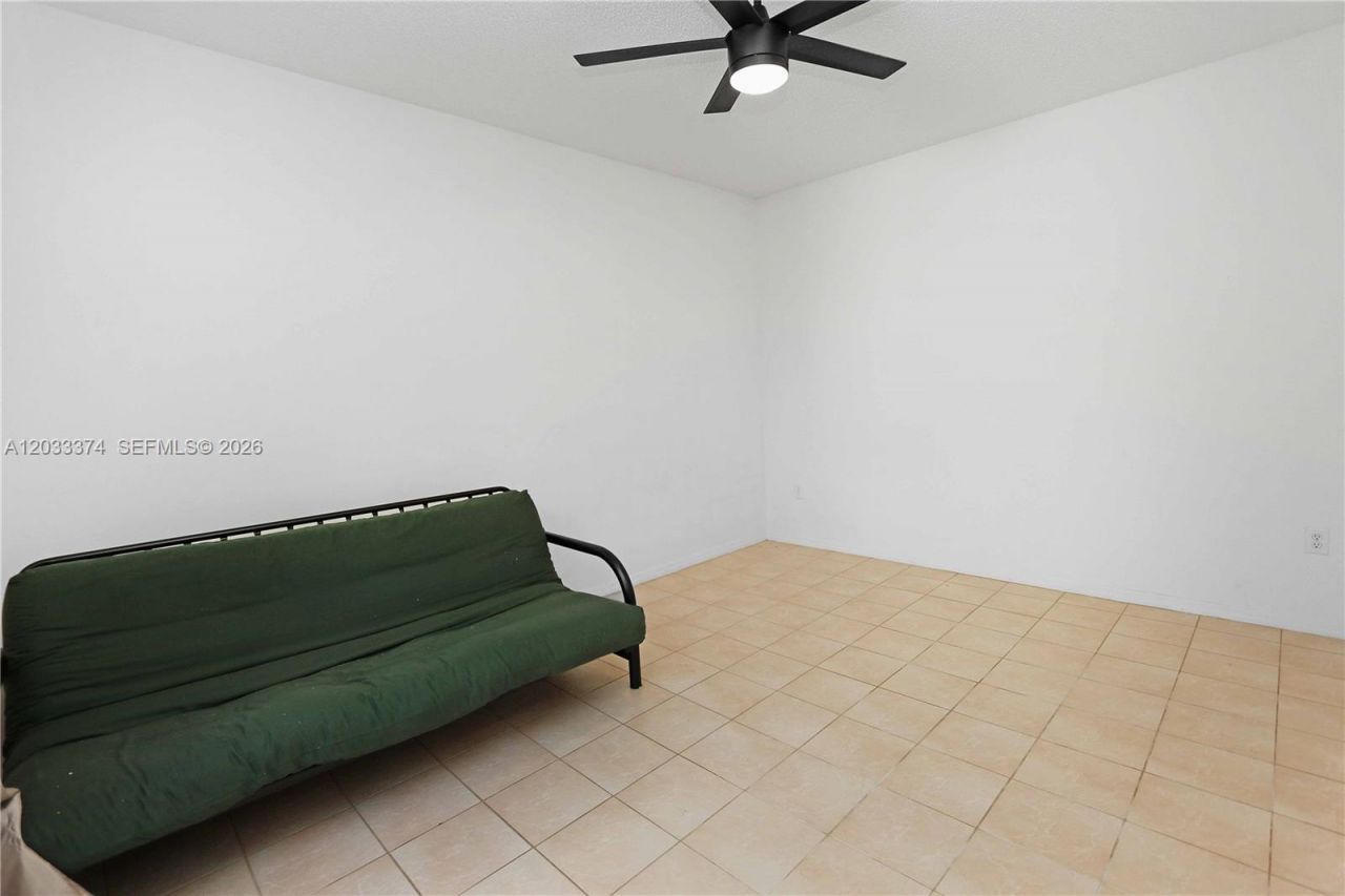 1521 Seagrape Way , Unit 1521, Hollywood, FL 33019 Photo