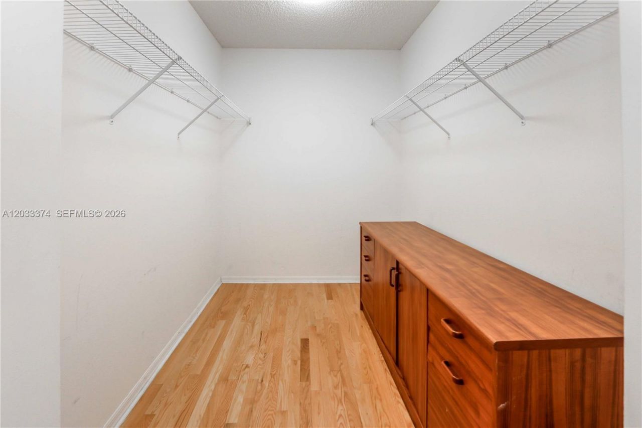 1521 Seagrape Way , Unit 1521, Hollywood, FL 33019 Photo