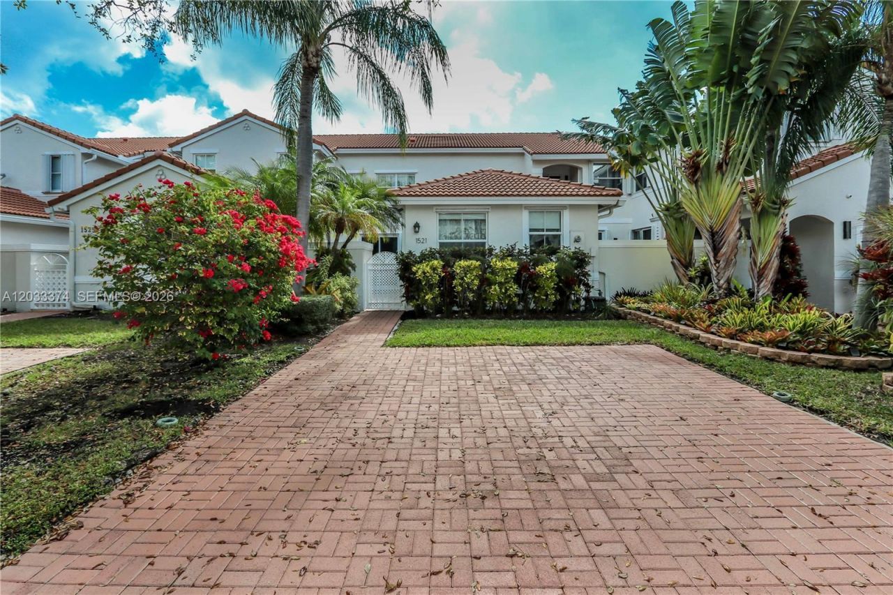 1521 Seagrape Way, Hollywood, FL 33019 Photo