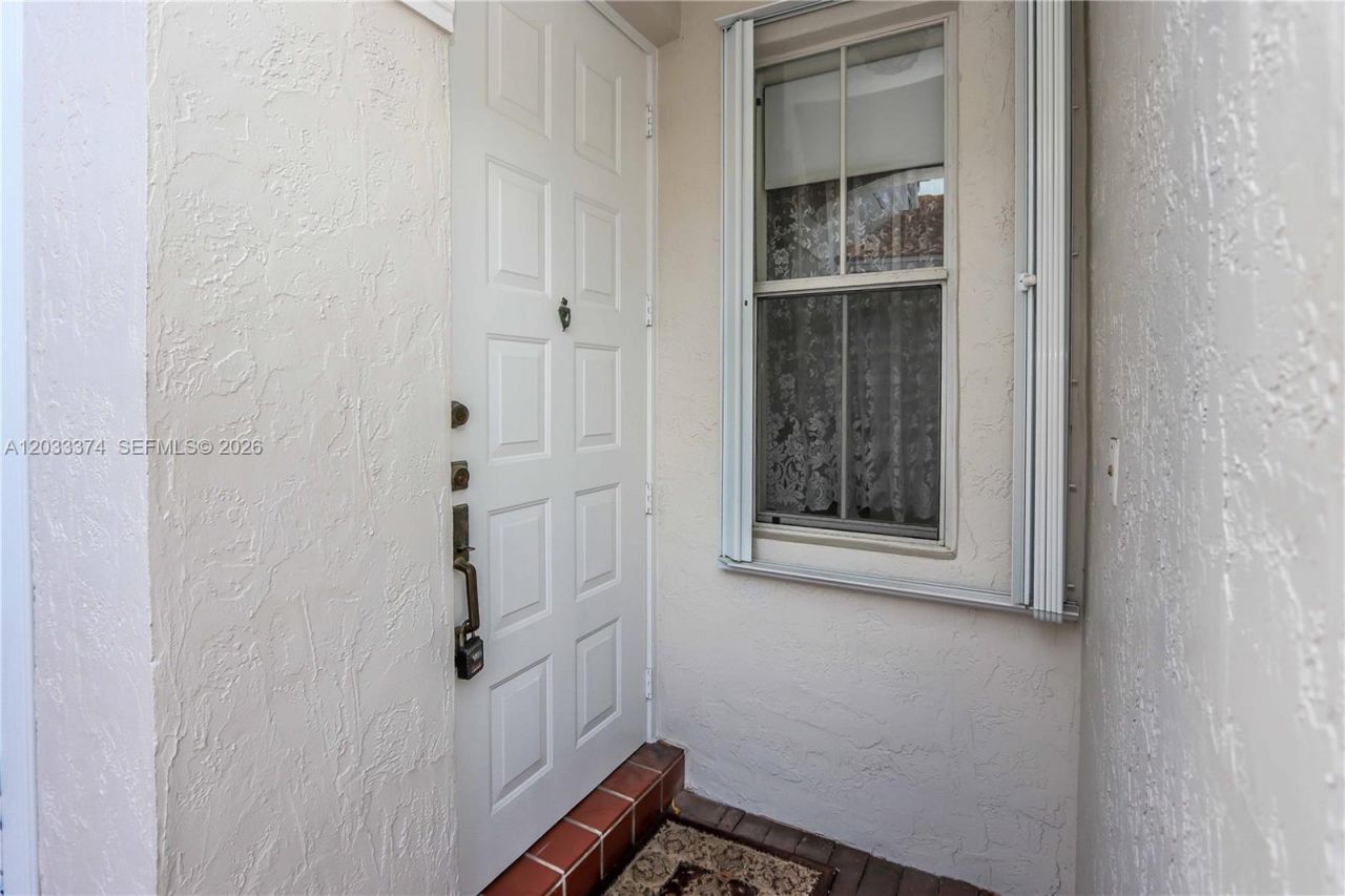 1521 Seagrape Way, Hollywood, FL 33019 Photo