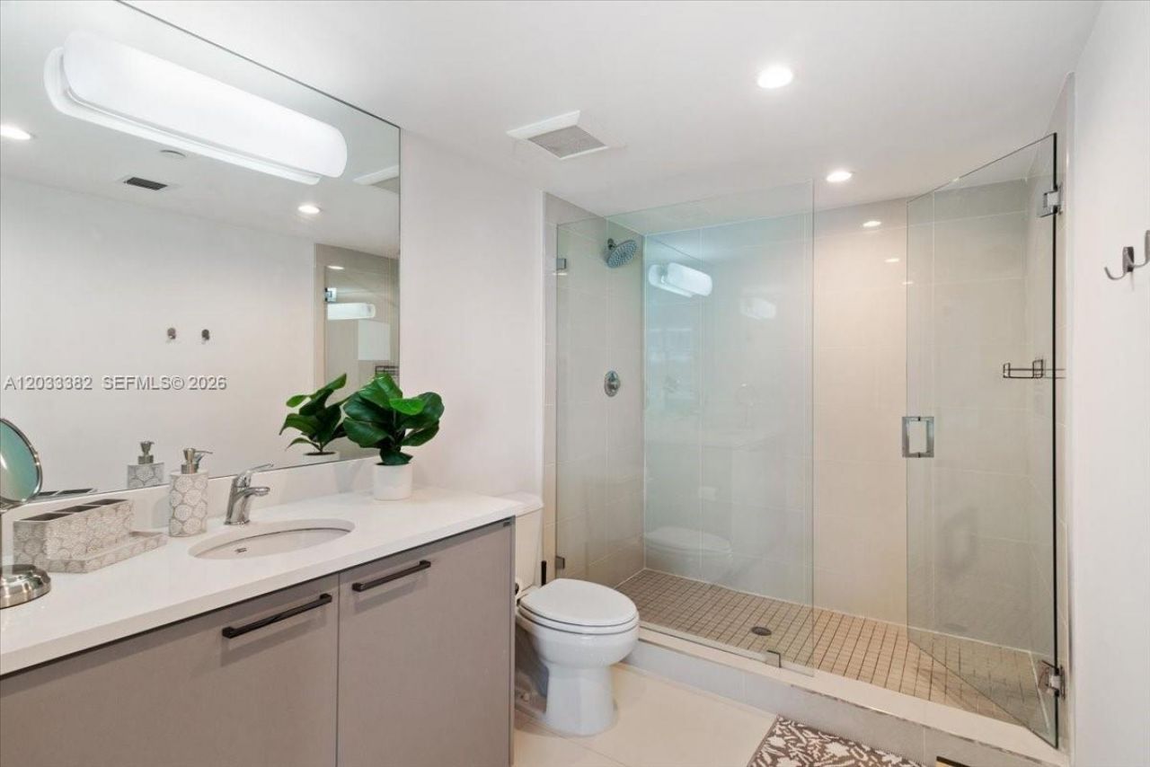 1150 101st St , Unit 502, Bay Harbor Islands, FL 33154 Photo