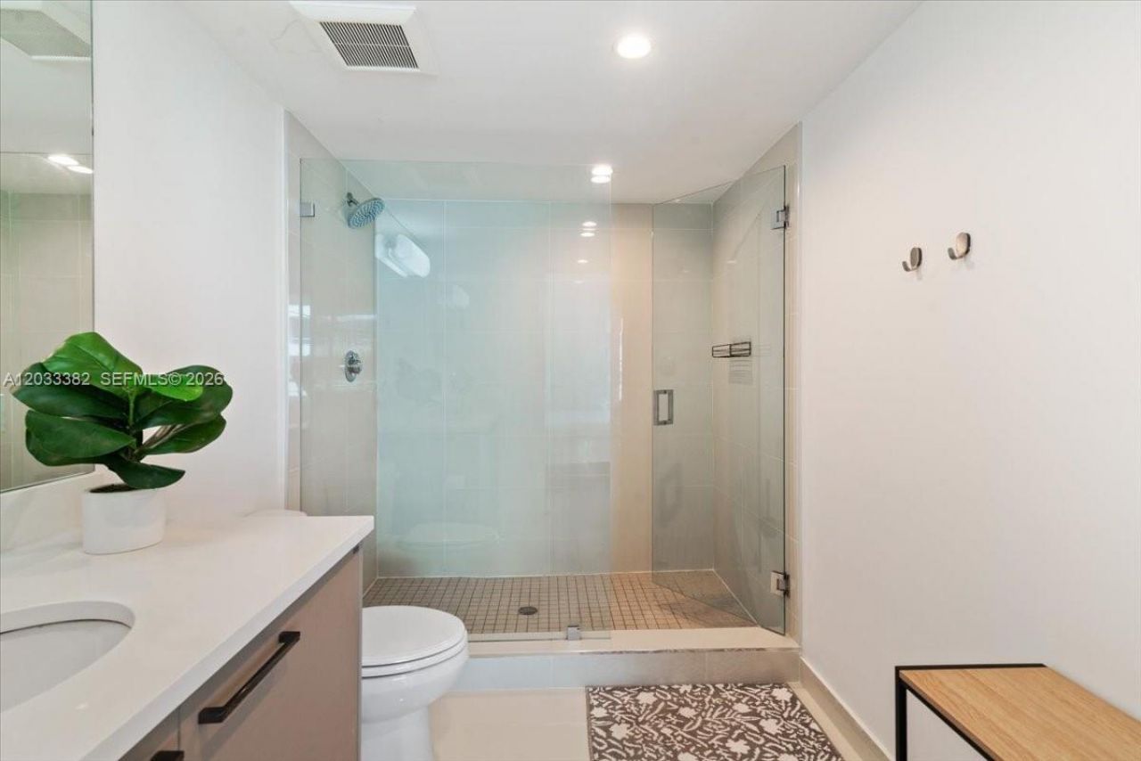 1150 101st St , Unit 502, Bay Harbor Islands, FL 33154 Photo