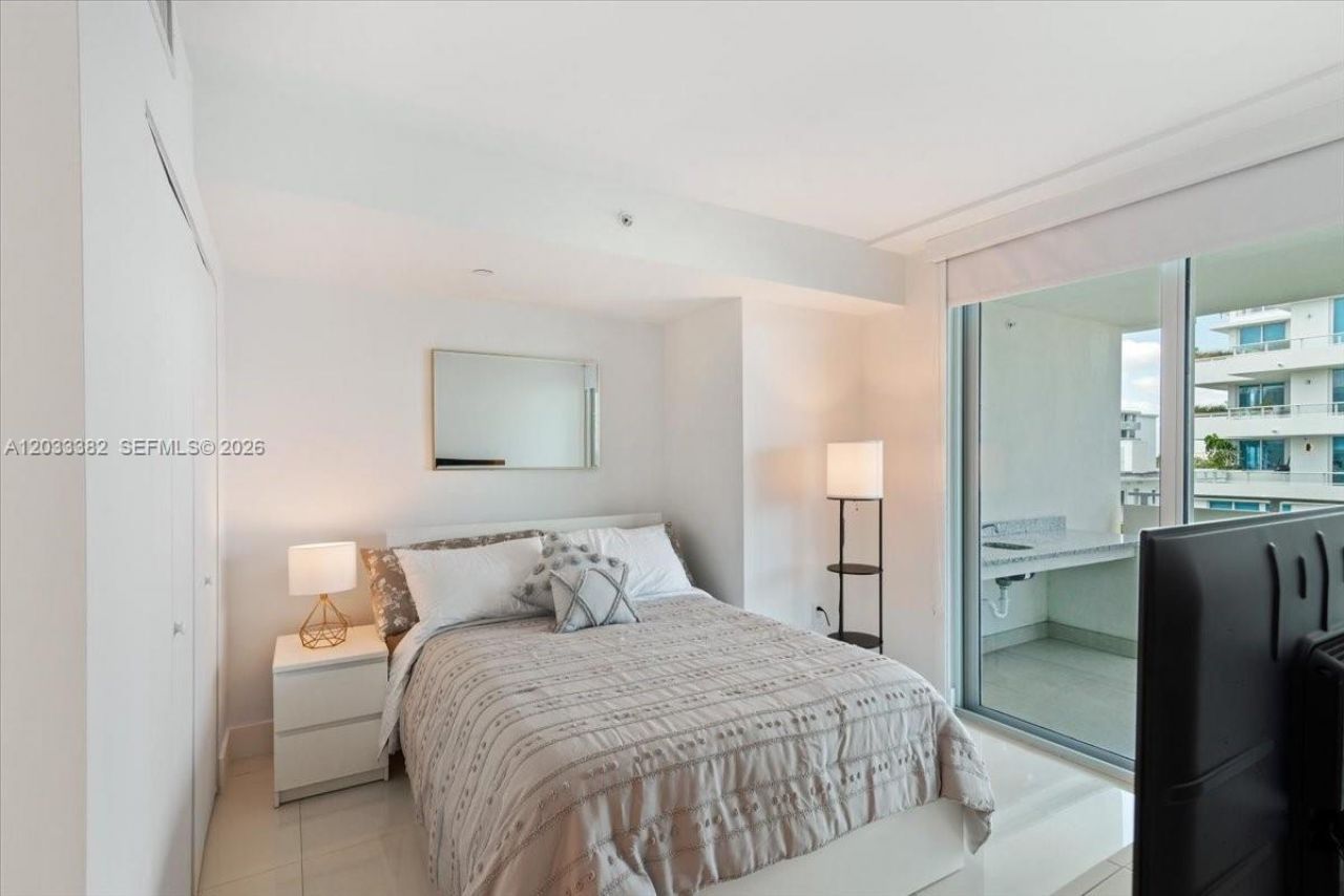 1150 101st St , Unit 502, Bay Harbor Islands, FL 33154 Photo