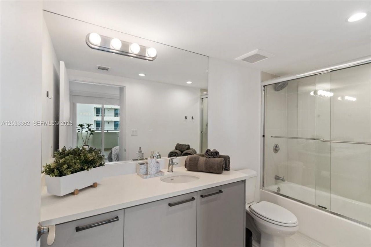 1150 101st St , Unit 502, Bay Harbor Islands, FL 33154 Photo