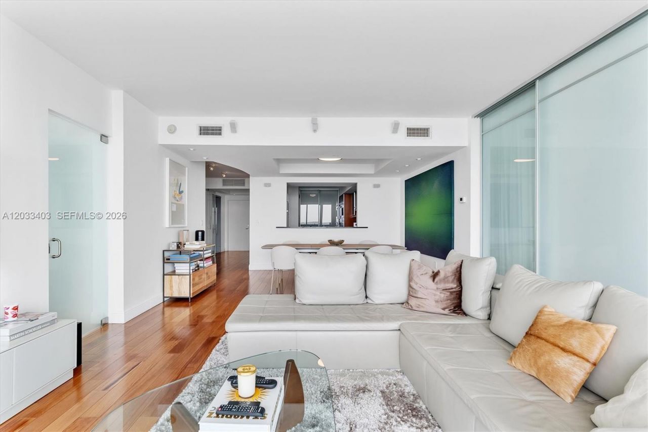 1331 Brickell Bay Dr , Unit 1409, Miami, FL 33131 Photo