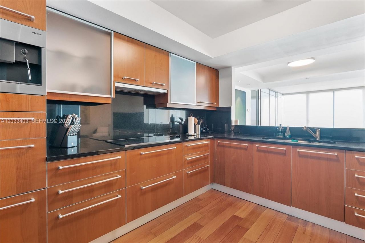 1331 Brickell Bay Dr , Unit 1409, Miami, FL 33131 Photo