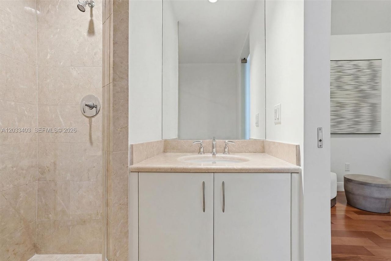 1331 Brickell Bay Dr , Unit 1409, Miami, FL 33131 Photo