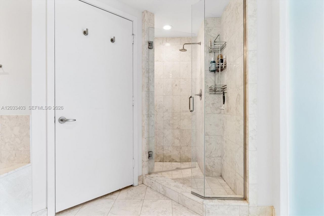 1331 Brickell Bay Dr , Unit 1409, Miami, FL 33131 Photo