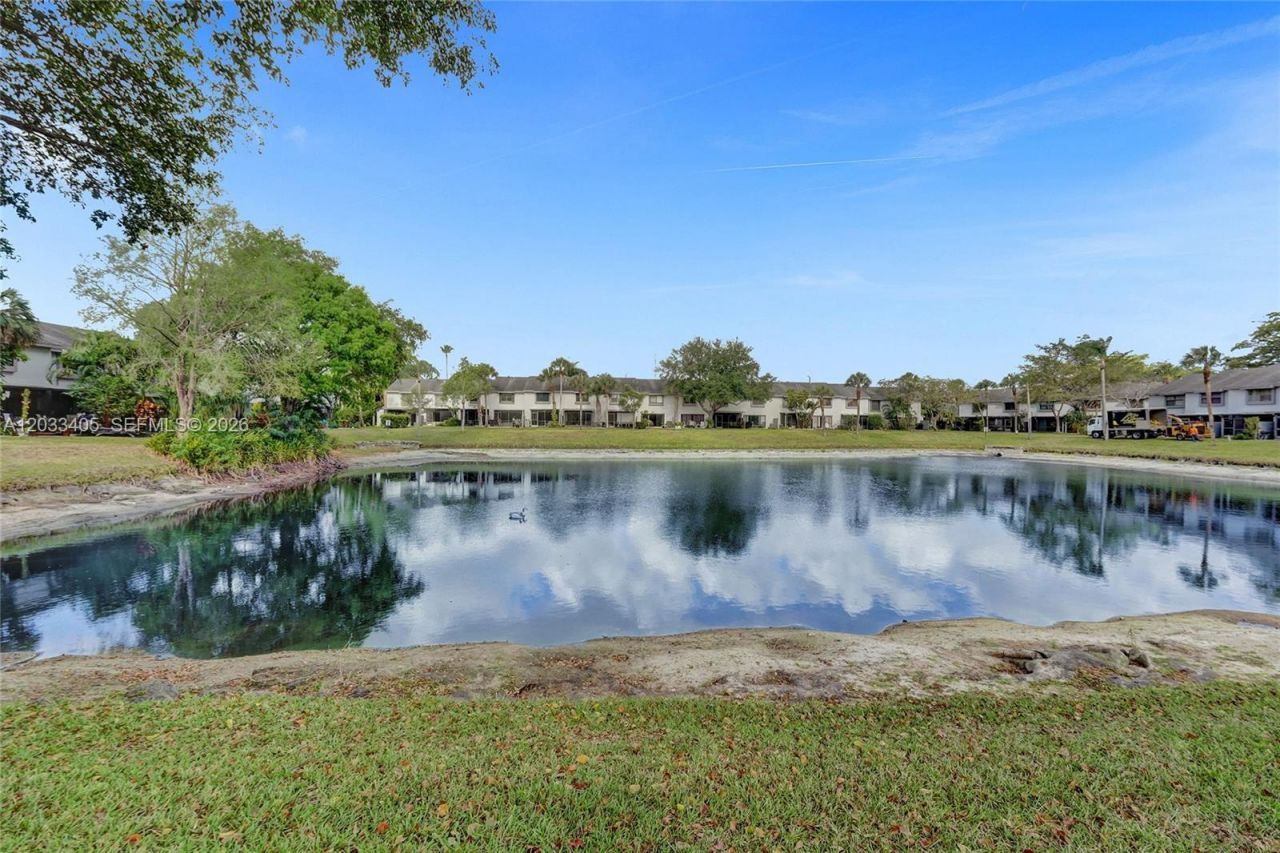 3325 S Carambola Cir S , Unit 2407, Coconut Creek, FL 33066 Photo