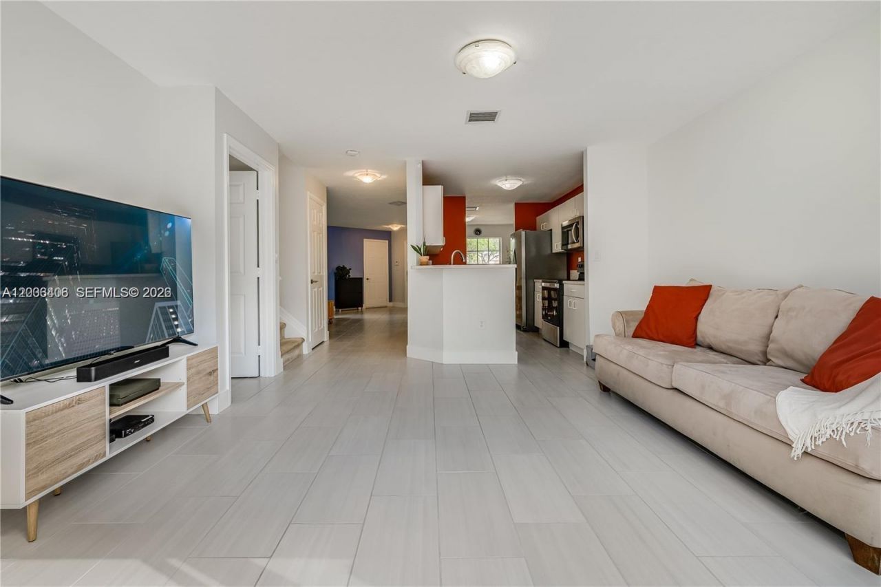 17079 NW 22nd St , Pembroke Pines, FL 33028 Photo