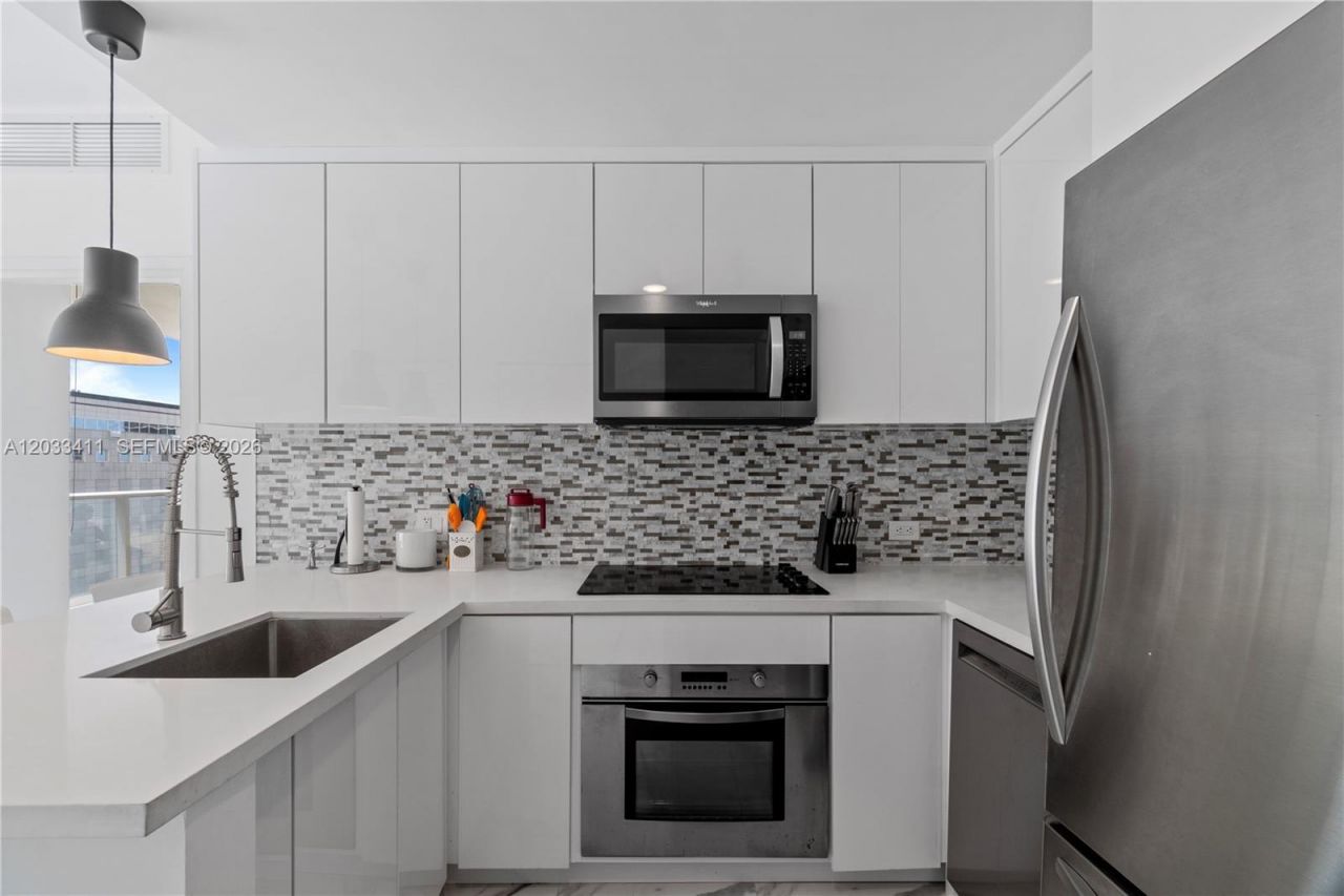 300 S Biscayne Blvd , Unit T-1411, Miami, FL 33131 Photo