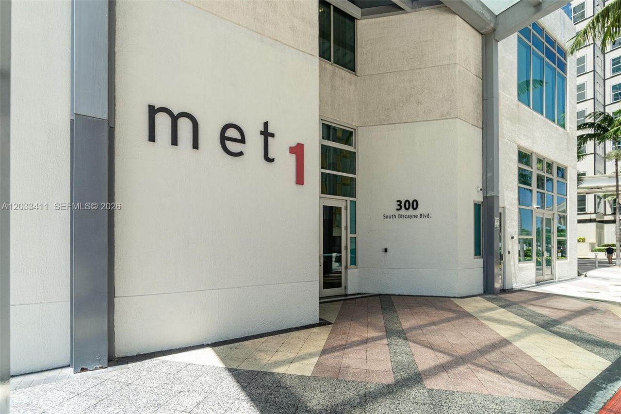 300 S Biscayne Blvd , Unit T-1411, Miami, FL 33131 Photo