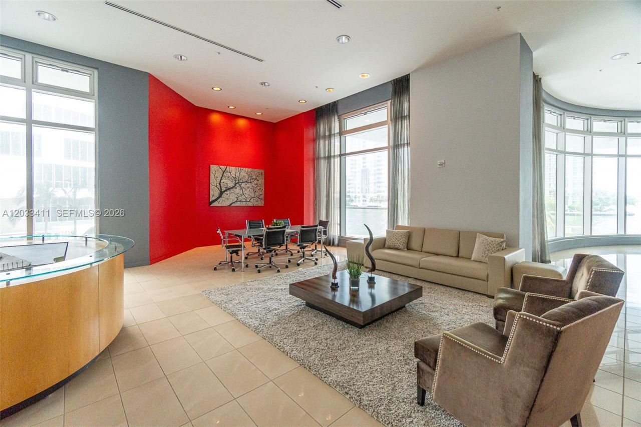 300 S Biscayne Blvd , Unit T-1411, Miami, FL 33131 Photo