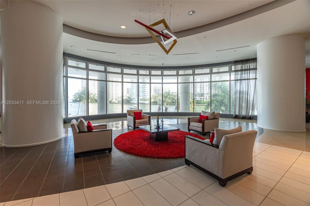 300 S Biscayne Blvd , Unit T-1411, Miami, FL 33131 Photo
