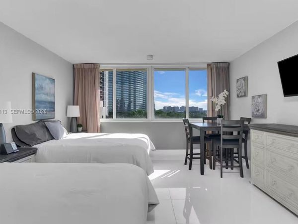 19201 Collins Ave , Unit 440, Sunny Isles Beach, FL 33160