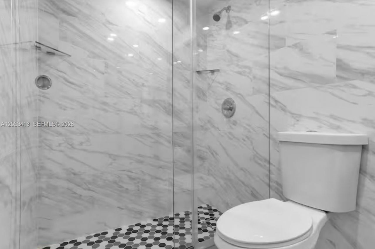 19201 Collins Ave , Unit 440, Sunny Isles Beach, FL 33160 Photo