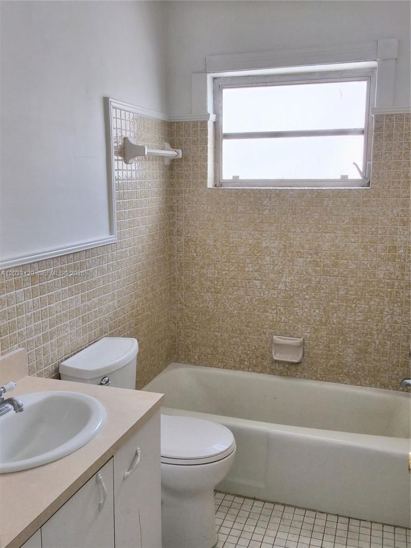 1826 Cleveland St , Unit 8, Hollywood, FL 33020 Photo