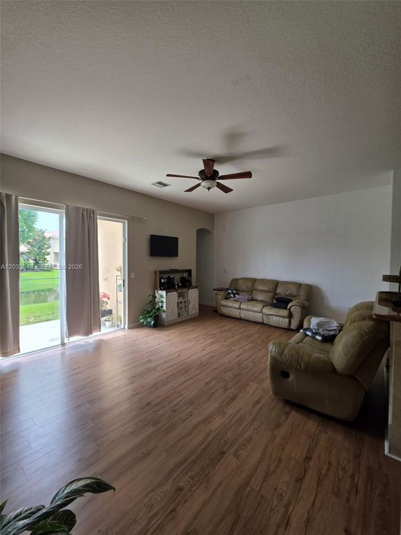 1361 SE 16th Ave , Homestead, FL 33035 Photo