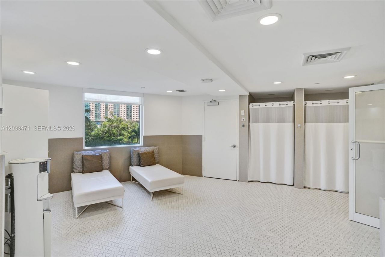 19111 Collins Ave , Unit 102, Sunny Isles Beach, FL 33160 Photo