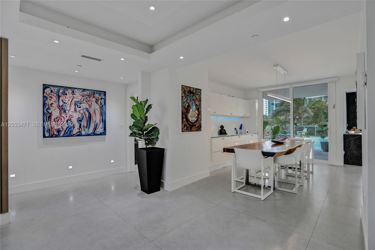 19111 Collins Ave , Unit 102, Sunny Isles Beach, FL 33160 Photo