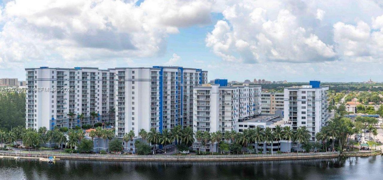 5091 NW 7th St , Unit 906, Miami, FL 33126 Photo